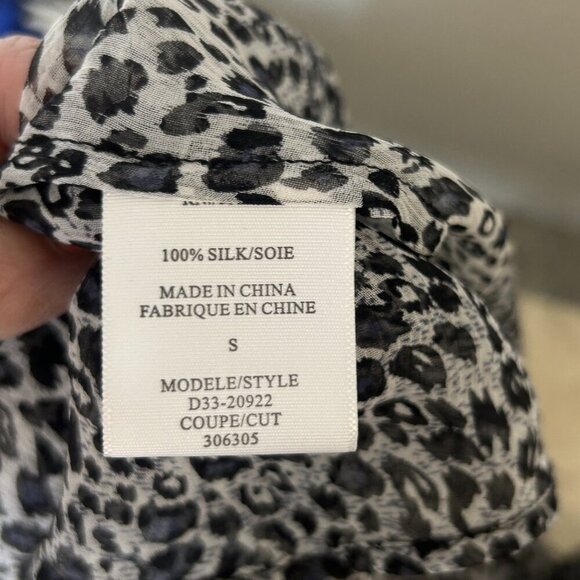 Joie 100% Silk Black White Animal Print Sheer Short Sleeve Blouse Size Small - Picture 4 of 9